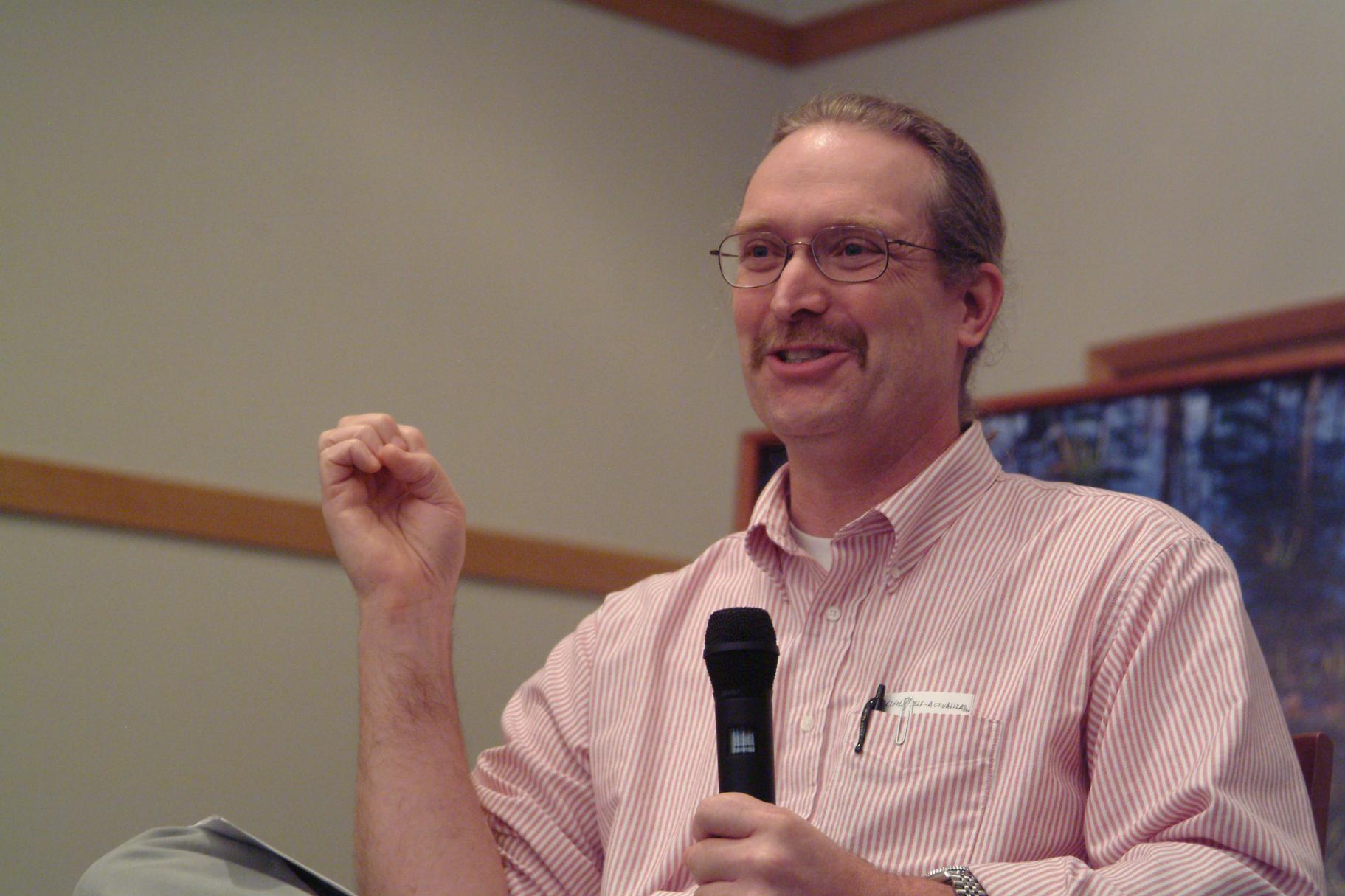 2004 Ikeda Forum Bradley Dean speaks on the panel