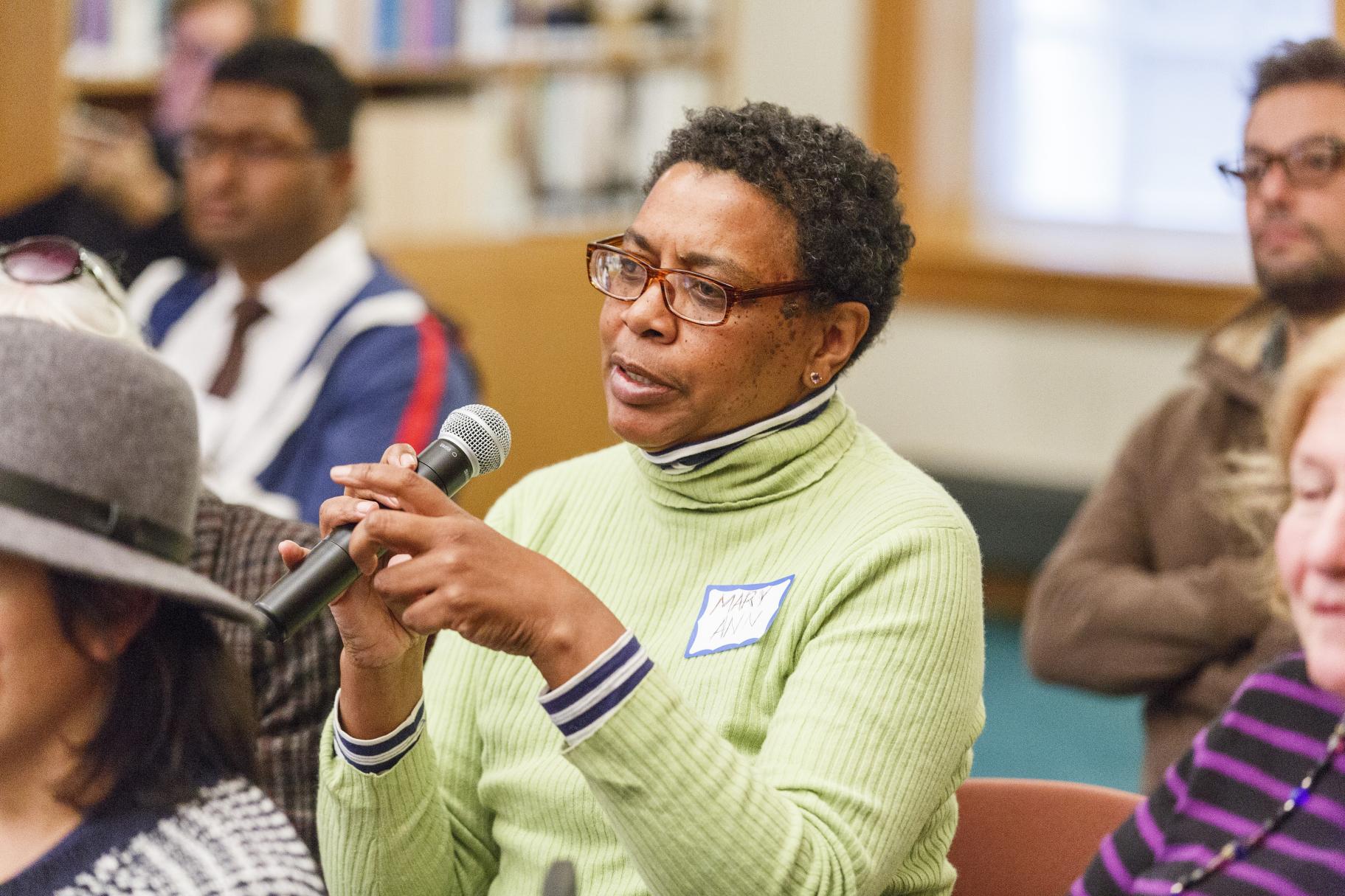 2015 Ikeda Forum participant asks a question during the Q&A